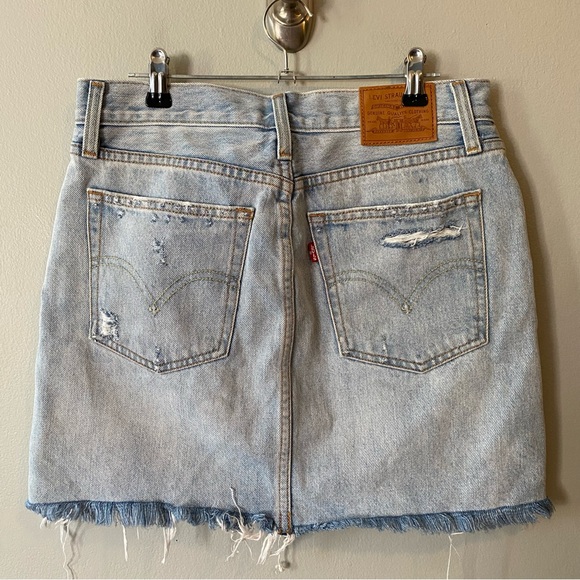 Levi’s Denim Deconstructed Mini Skirt - Picture 5 of 8